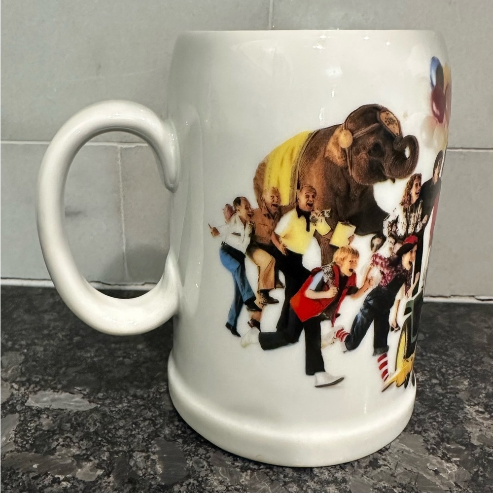 VINTAGE 1983 John Deere “Circus of Value” advertising mug